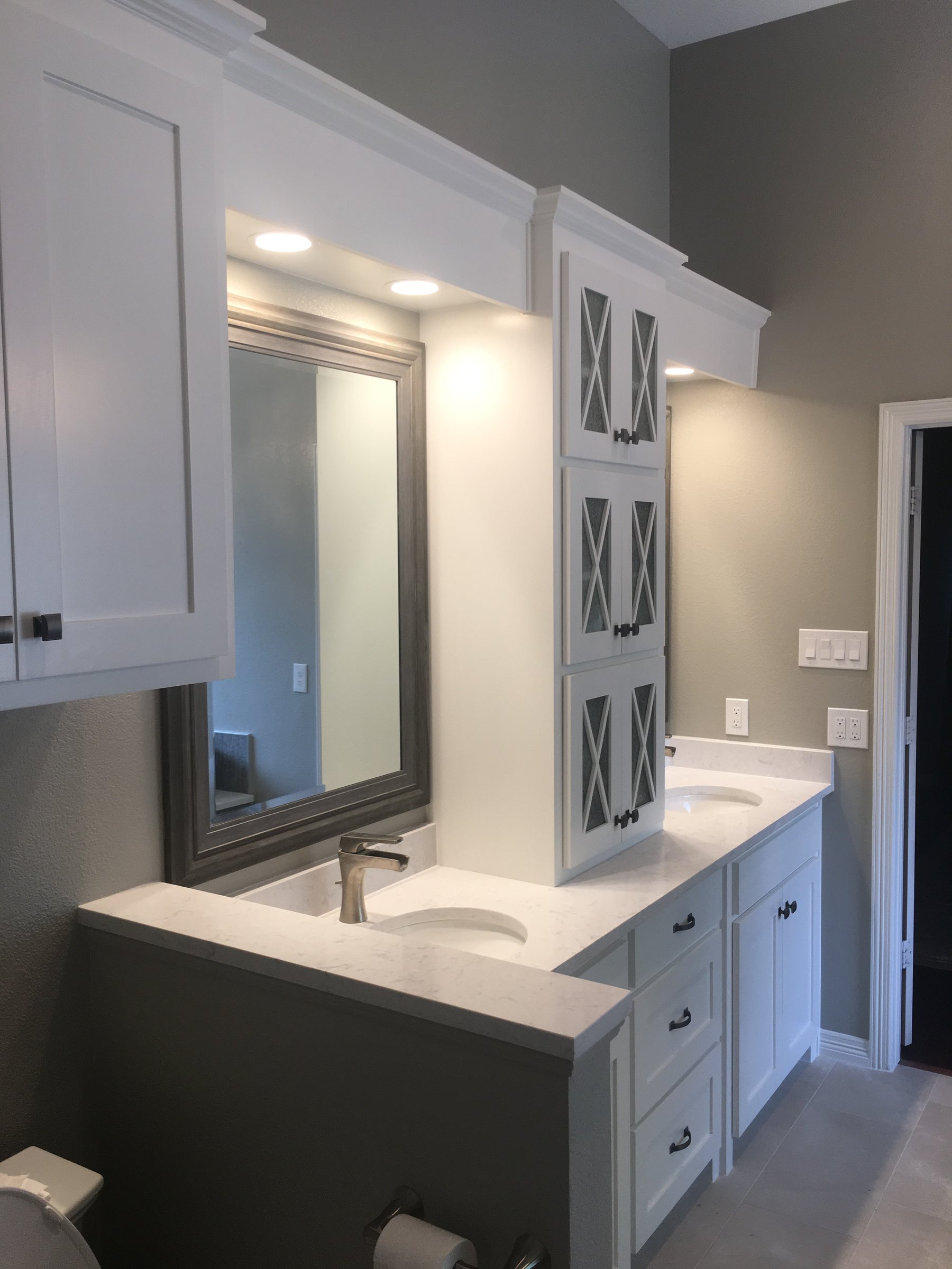 Venado Construction bathroom remodel project on Mesa Ct in Hurst, Texas
